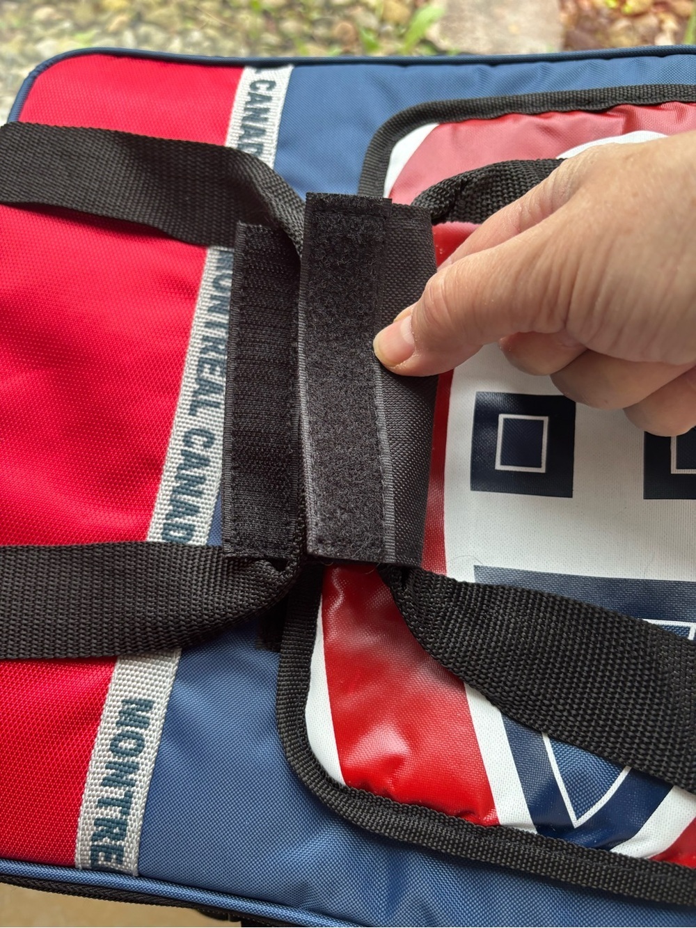 NHL Montreal Canadiens Red and Blue Lunch Bag - Picture 9 of 16